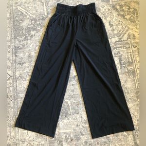 All in Motion wide leg pants